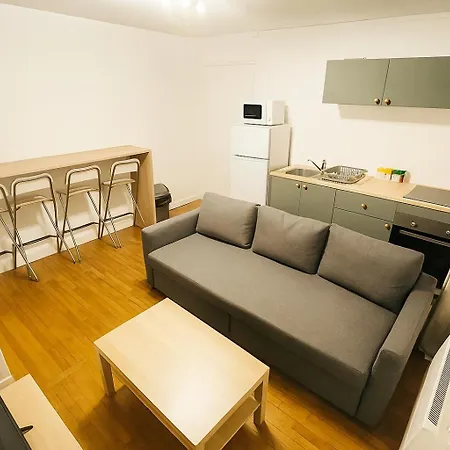 T2 Confortable Et Bien Agence Dans Un Cadre Calme - 417 2